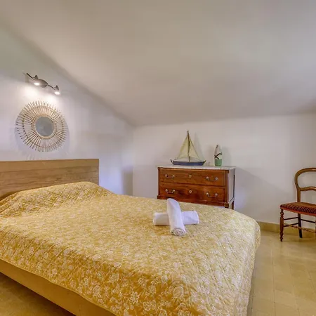 Lou Jas By Interhome Apartment